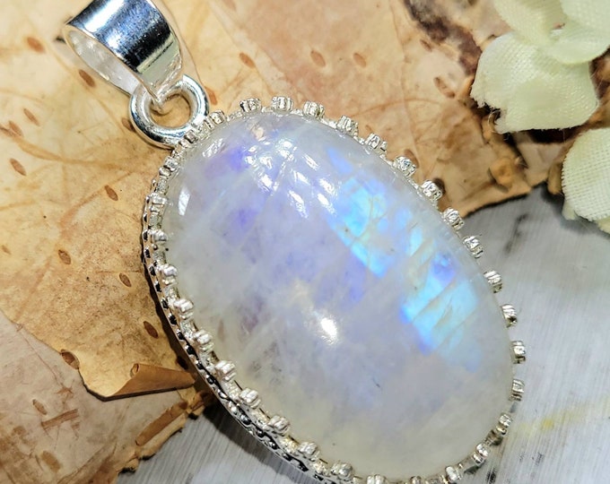 Natural Premium Grade Blue Flash Rainbow Moonstone Oval Handmade .925 Sterling Silver Pendant "Crown Prong Setting" 9 Grams DC36