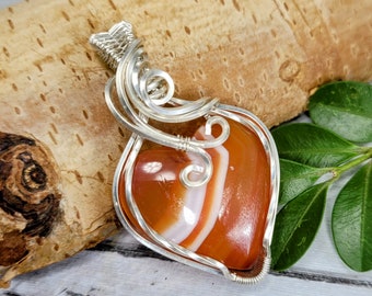 Carnelian Pendant, Carnelian Wire Wrapped .925 Silver Pendant, Carnelian Sterling Silver Wire Wrapped pendants, Handmade Stone Jewelry DP41