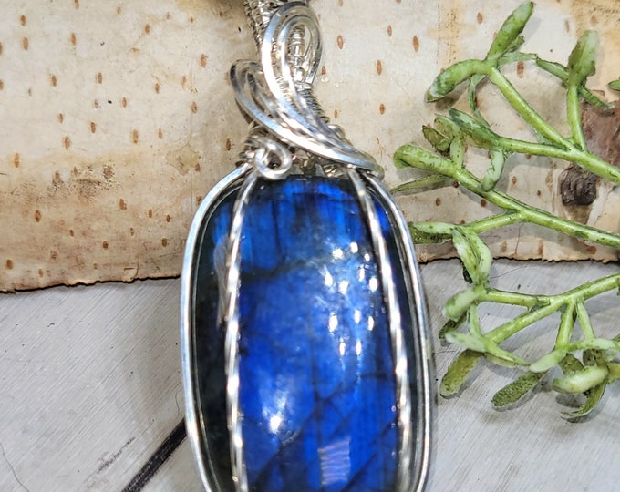 Labradorite Pendant, Labradorite Sterling Silver Wire Wrapped Pendant, Labradorite Weaved Pendant, Handmade Pendant, Gift for Her, HD01