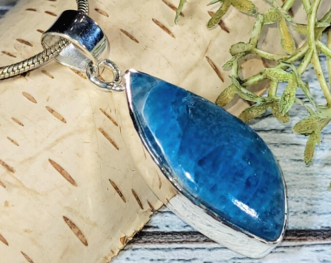 Freeform Apatite Sterling Silver Pendant: Handmade .925 Gemstone