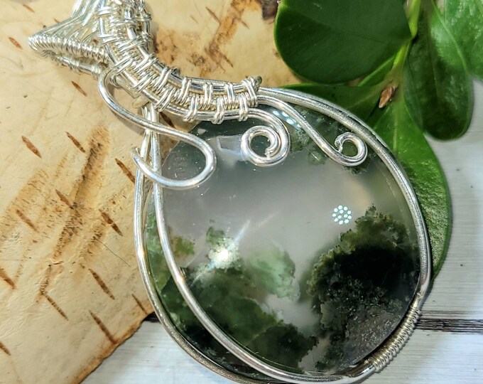 Green Moss Agate Pendant, moss agate wire wrapped pendant, moss agate pendant, Wire wrapped Pendant, Sterling Silver wire wrap DP13