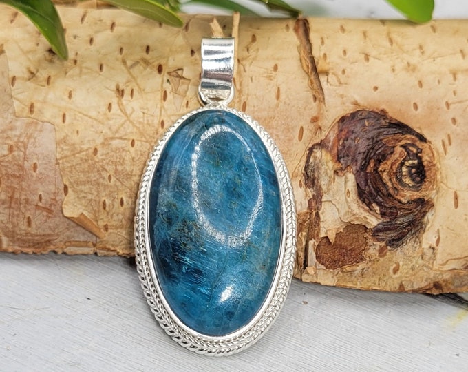 Blue Apatite Pendant, .925 Sterling Silver Apatite Pendant, Large Apatite Pendant, Gift for her, Statement pendant DD01