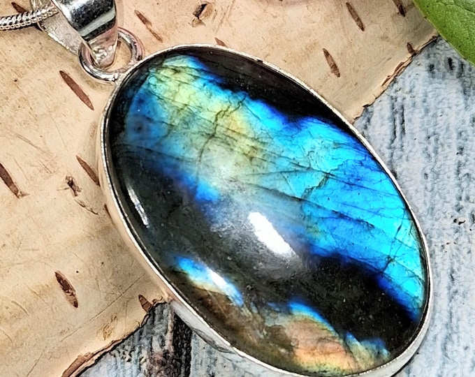 Multi Flash Labradorite Sterling Silver Pendant; Oval Labradorite Pendant, KB03