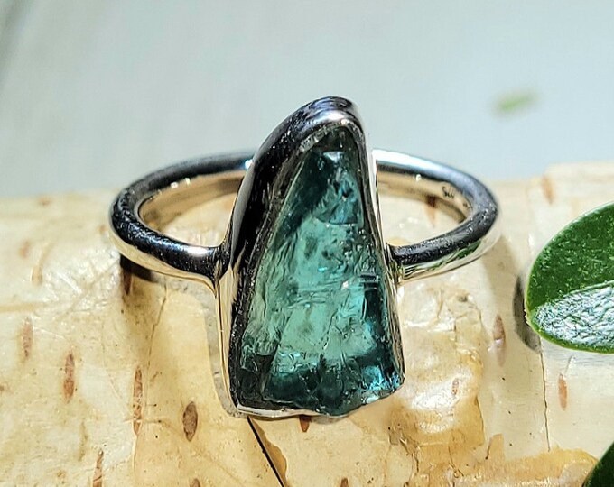 Natural Premium Blue Rough Cut Apatite Handmade .925 Sterling Silver Ring Size 5.5 4 Grams 1/2" x 3/8" AM34