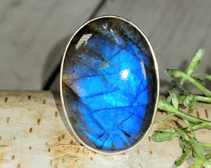 Blue Flash Labradorite Sterling Silver Ring - Handmade Size 8