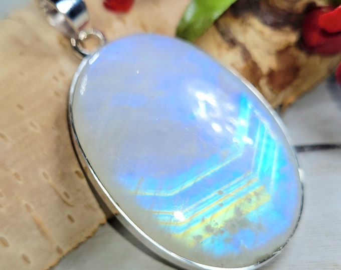 Rainbow Moonstone Pendant, Rainbow Moonstone Sterling Silver Pendant, Moonstone Pendant, Handmade Pendant, Boho Pendant, Gift for Her