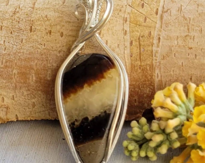 Natural Yellow Septarian Pear wire wrapped .925 Silver Pendant, Sterling Silver Wire Wrapped pendants, Handmade Stone Jewelry CV21