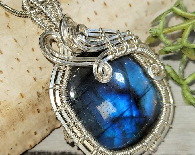 Labradorite Pendant, Labradorite Sterling Silver Wire Wrapped Pendant, Labradorite Weaved Pendant, Handmade Pendant, Gift for Her, GJ42