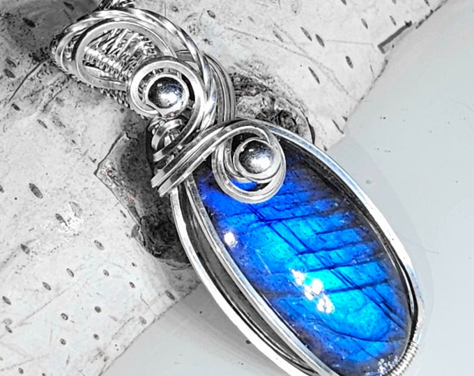 Blue Labradorite Wire Wrapped Pendant, Handmade Labradorite Pendant, Sterling Silver Blue Labradorite Pendant, Wire Wrapped Pendant GD29
