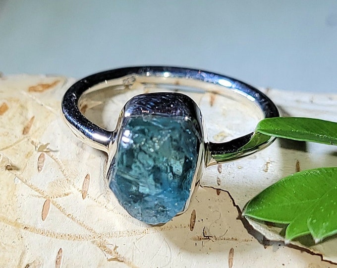 Natural Top Grade Blue Rough Cut Apatite Handmade .925 Sterling Silver Ring Size 5.5 3 Grams 3/8" x 1/4" AN46