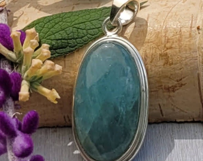 Natural Aquamarine .925 Sterling Silver Pendant 10 grams 1 1/2" x 3/4" CV25