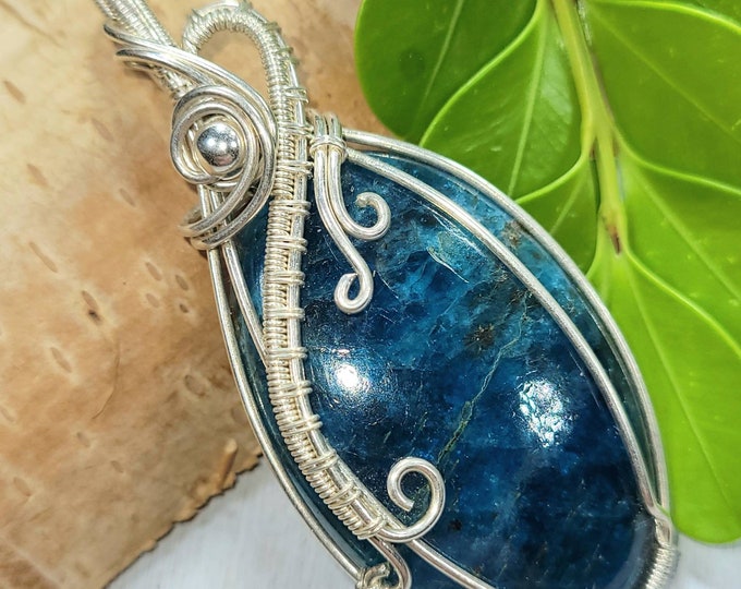 Natural High Grade Apatite Wire Wrapped Pendant, Apatite Sterling Silver Wire Wrapped Pendant, Handmade Pendant, Gift for Her, FD39