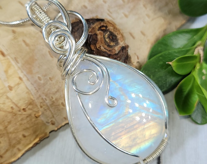Natural Premium, AAA, Moonstone Pendant, Wire wrapped Moonstone Pendant, Handmade, Wire weaved Moonstone Pendant, .925 Sterling Silver Wire
