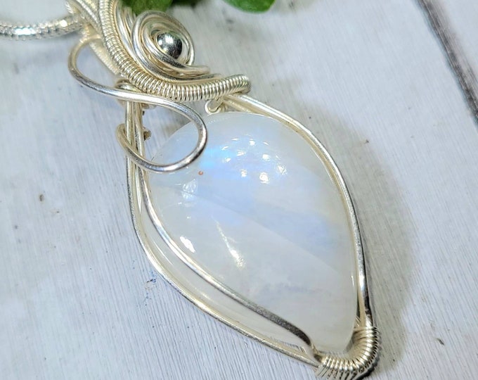 Moonstone Pendant, Hand Wire Wrapped Sterling Silver Moonstone Pendant, Handmade Moonstone Sterling Silver Pendant, Gift for Her DR11