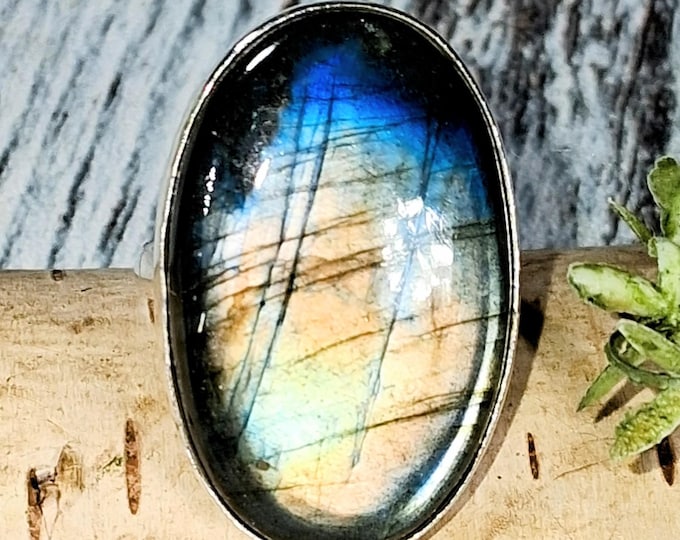 Labradorite Sterling Silver Ring - Oval Labradorite Ring, Size 8; KB17