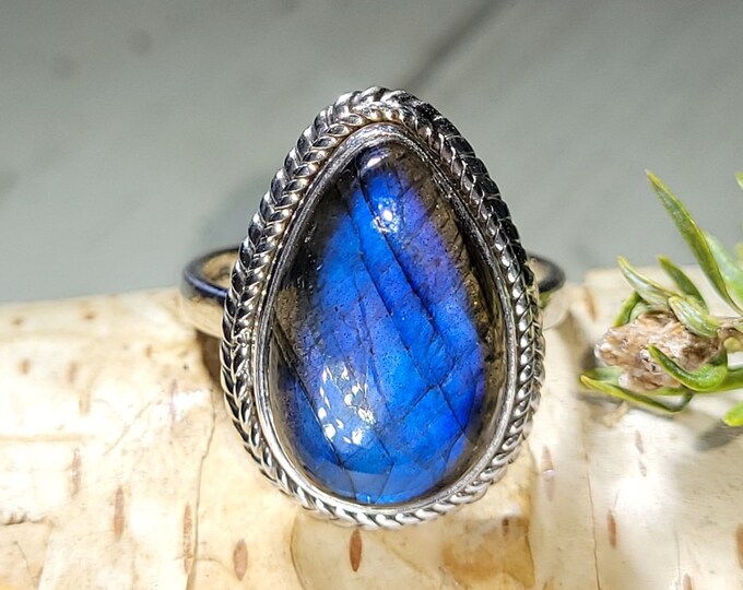 Natural High Grade Blue Flash Pear Labradorite Handmade .925 Sterling Silver Ring Size 7.5 6 Grams 7/8" x 5/8" AL46