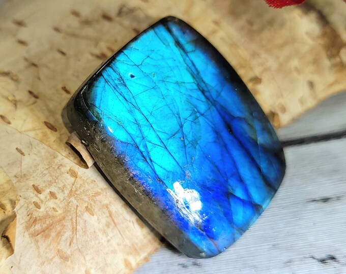 Natural AAA Grade Blue Flash Labradorite Cushion Cabochon 40ct 8 Grams 25mm x 20mm Wire Wrapping, Weaving or Pendant DA01