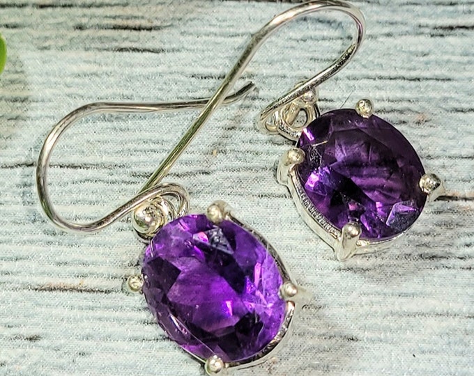 Natural Premium Grade Amethyst .925 Sterling Silver Dangle Earrings 1" x 3/8" VS Clarity EL16