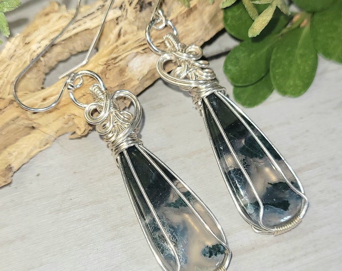 Moss Agate Earrings, Moss Agate Wire Wrapped Earrings, Sterling Silver Wire Wrapped Earrings, Green Moss Agate Wire Wrap Earrings GE09