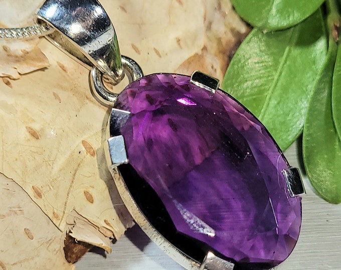 Natural Oval Cut Amethyst  .925 Sterling Silver Pendant measures 1 1/4" x 5/8" 5 Grams V20 Gorgeous Eye Clean Stone