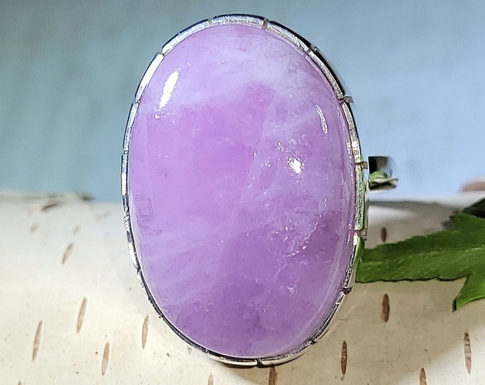 Natural Rare Kunzite Oval .925 Sterling Silver Ring Size 8 Weighs 11 Grams Face Measures 1" x 5/8" AG08