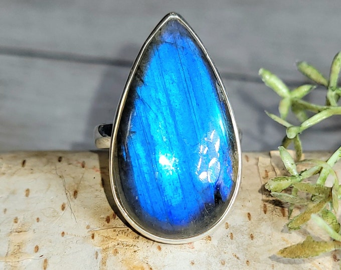 Handmade AAA Blue Flash Labradorite Sterling Silver Ring - Size 7.5
