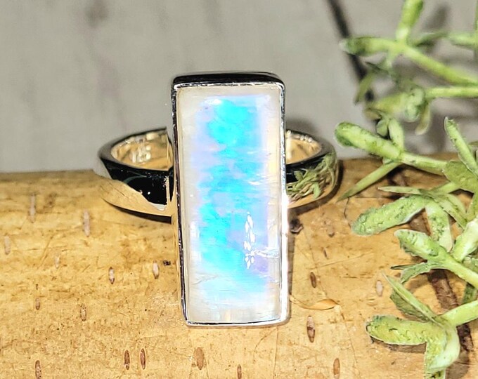 Rainbow Moonstone Ring, Moonstone Ring, Sterling Silver Moonstone Ring, Moonstone Ring Size 8, Statement Ring, Boho Ring, HM