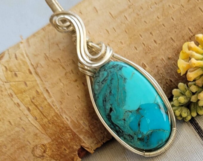 Natural AAA Kingman Turquoise wire wrapped .925 Silver Pendant, Sterling Silver Wire Wrapped pendants, Handmade Stone Jewelry CV19
