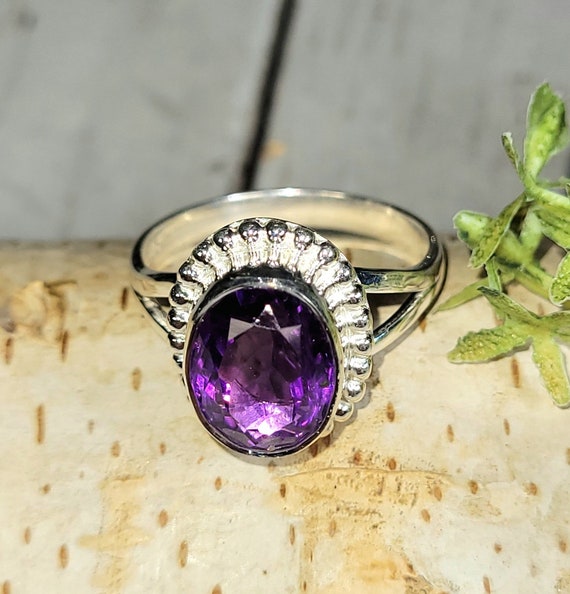 Anello in argento con ametista viola Jeweloporium, misura 25, anello in argento sterling 925 per donna, gioiello fatto a mano con pietra ovale spessa autentica