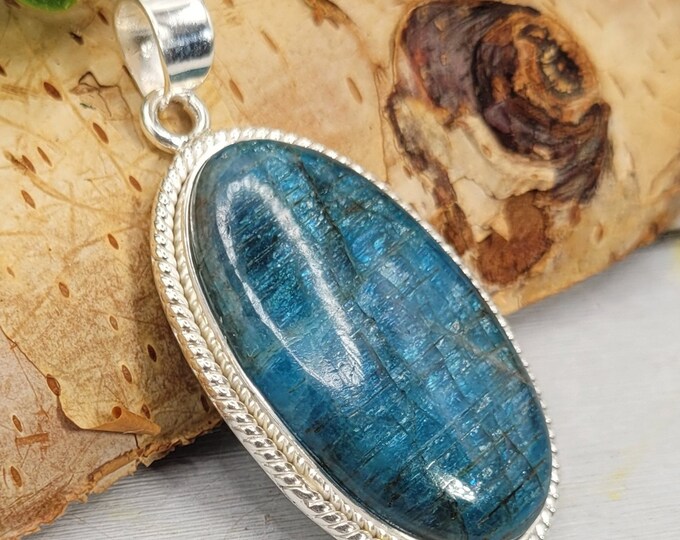 Blue Apatite Pendant, .925 Sterling Silver Apatite Pendant, Large Apatite Pendant, Gift for her, Statement pendant DD02