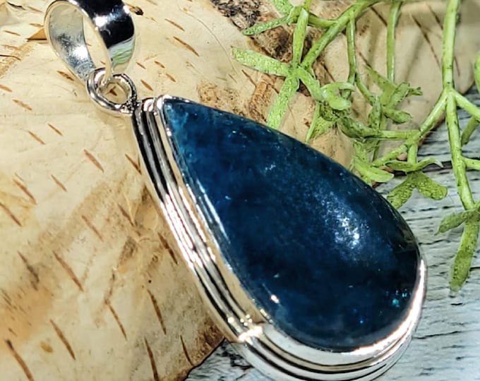 Blue Apatite Pendant, .925 Sterling Silver Apatite Pendant, Silver Apatite Pendant, Gift for her, Statement pendant HW08