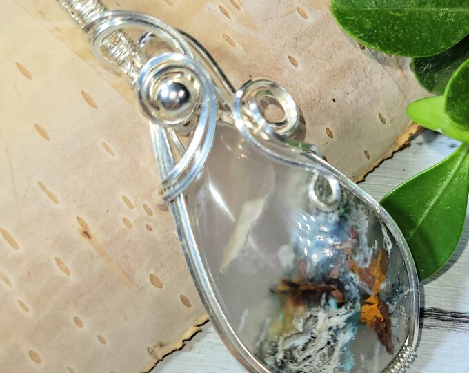 Moss Agate Pendant, Green Moss Agate wire wrapped pendant, moss agate pendant, Wire wrapped Pendant, Sterling Silver wire wrap