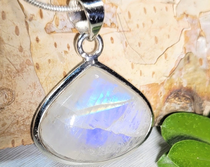 Natural Top Grade Blue Flash Rainbow Moonstone .925 Sterling Silver Pendant 1 1/4" x 1" 6 Grams AC19