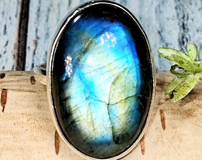 Labradorite Sterling Silver Ring - Oval Labradorite Ring, Size 9; KB14