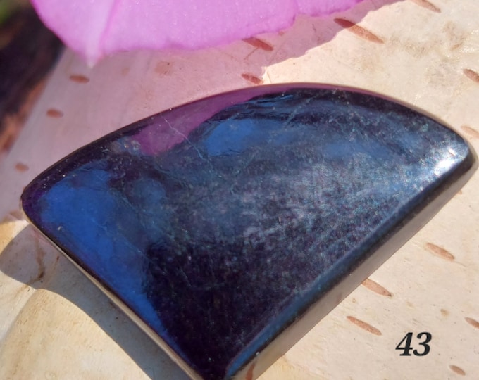 20ct Labradorite Cabochon: Natural Stone for Wire Wrapping, Weaving