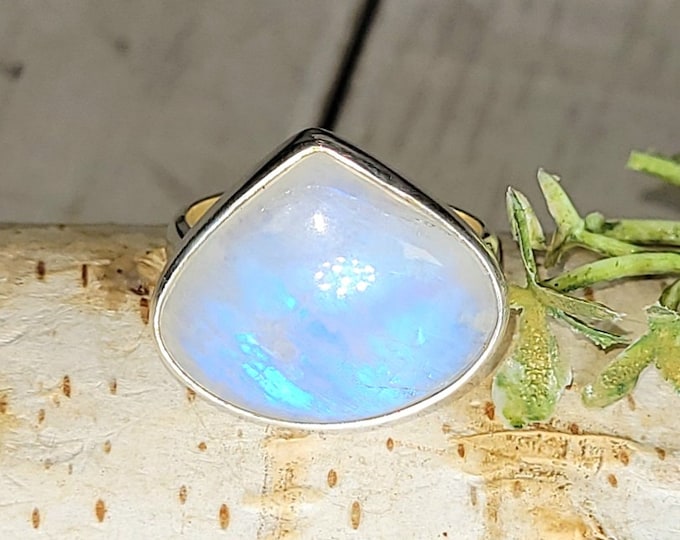 Moonstone Ring, Rainbow Moonstone Sterling Silver Ring, Premium Grade Moonstone Ring, Size 5.25, Statement Ring, Handmade Ring, GS