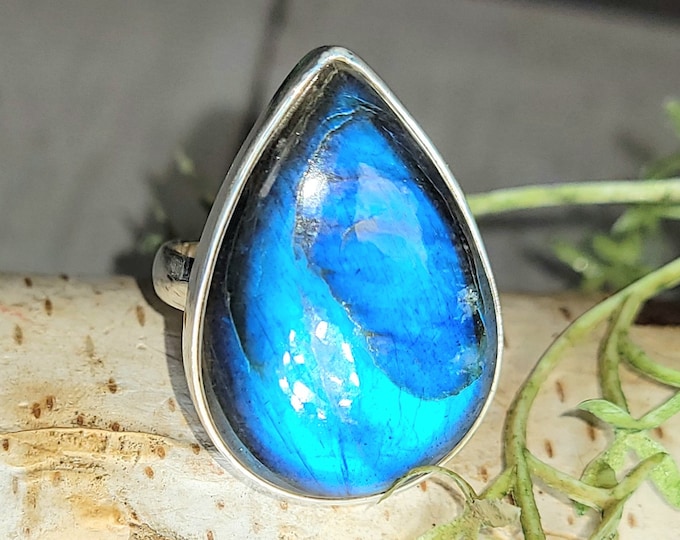 Blue Flash Labradorite Sterling Silver Ring - Handmade Size 7.5