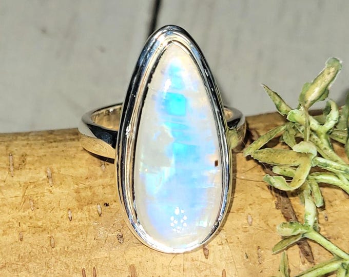 Rainbow Moonstone Sterling Silver Statement Ring - Size 7.5