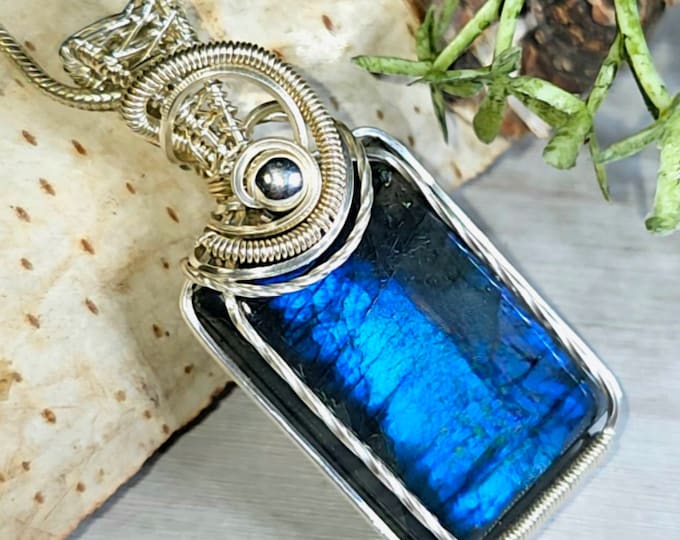 Labradorite Pendant, Labradorite Sterling Silver Wire Wrapped Pendant, Labradorite Weaved Pendant, Handmade Pendant, Gift for Her, GF55
