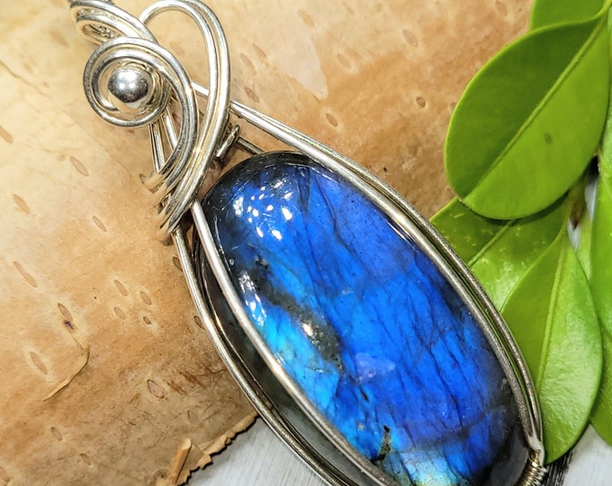 Labradorite Pendant, Labradorite Sterling Silver Wire Wrapped Pendant, Labradorite Weaved Pendant, Handmade Pendant, Gift for Her, FE22