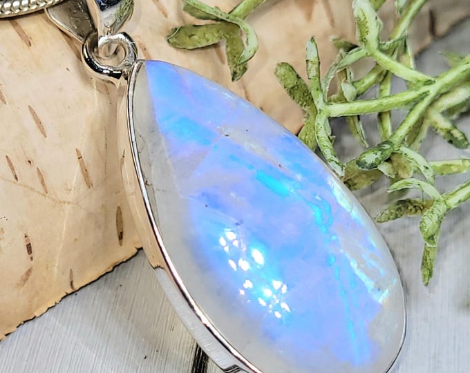 Moonstone Pendant, Moonstone Sterling Silver Pendant, Blue Flash Moonstone Pendant, Handmade Pendant, Statement Moonstone Pendant, HR23