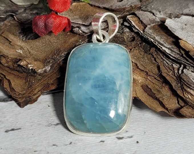 Natural Aquamarine Rectangle .925 Sterling Silver Pendant 7 grams 1 1/2" x 3/4" CY12