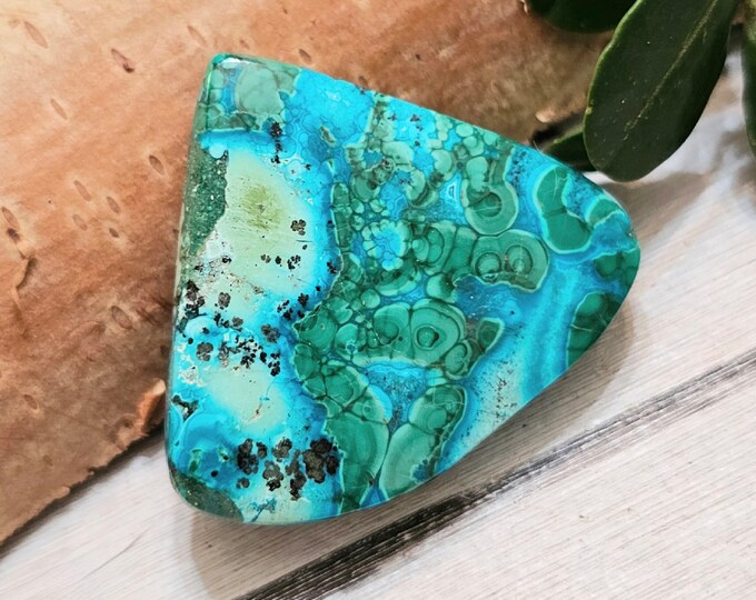Chrysocolla Malachite Cabochon, Triangular Malachite Cab, Handmade cabochon, Chrysocolla Triangular cabochon, Wire wrapping cabochon, FM07