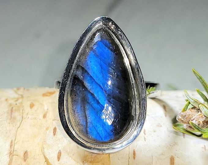 Labradorite Ring, Labradorite Sterling Silver Ring Size 6, Handmade Labradorite Ring, Statement Labradorite Ring, Gift for Her, AM03
