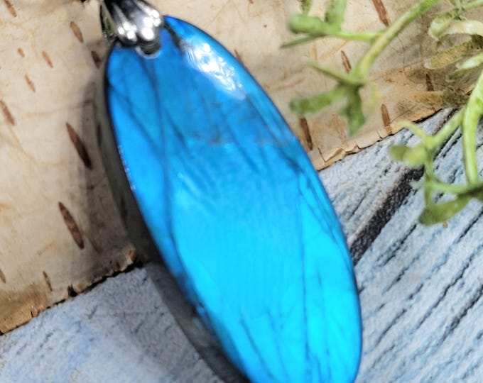 Labradorite .925 Sterling Silver Pendant: Blue Labradorite Oval Pendant; KA04
