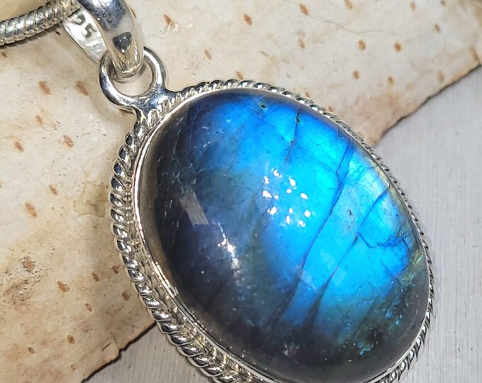 Labradorite Pendant, Blue Labradorite Sterling Silver Pendant, Handmade  Labradorite Pendant, Gift for Her, Statement Pendant HD32