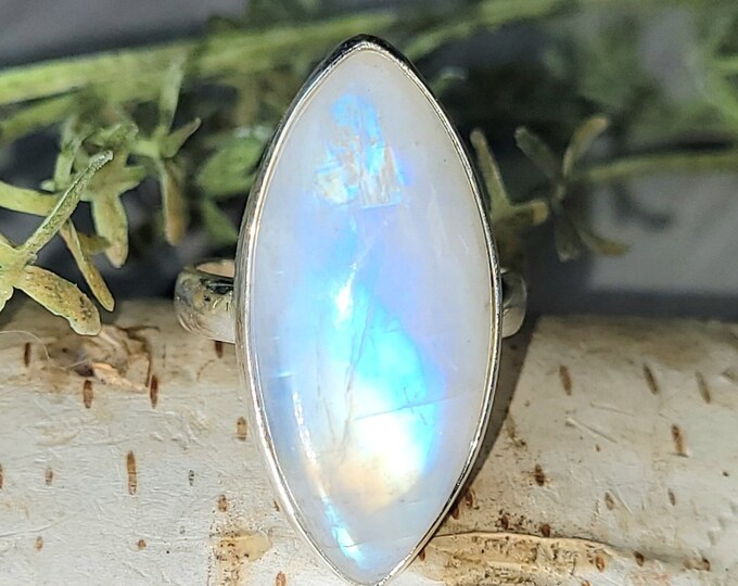 Rainbow Moonstone Ring, Moonstone Ring, Sterling Silver Moonstone Ring, Moonstone Ring Size 7, Statement Ring, Boho Ring, GE