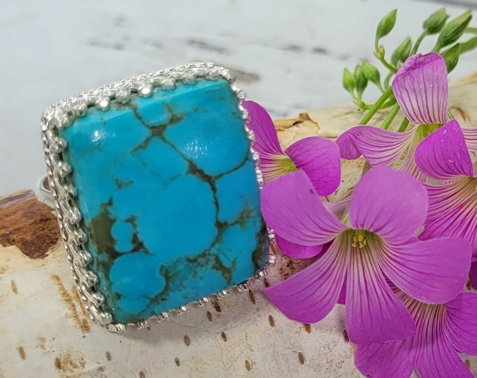 Kingman Turquoise Ring, Turquoise Ring, Arizona Turquoise Sterling Silver Ring Size 8 Gift for Her, Boho Ring, Statement Ring FB Crown Prong