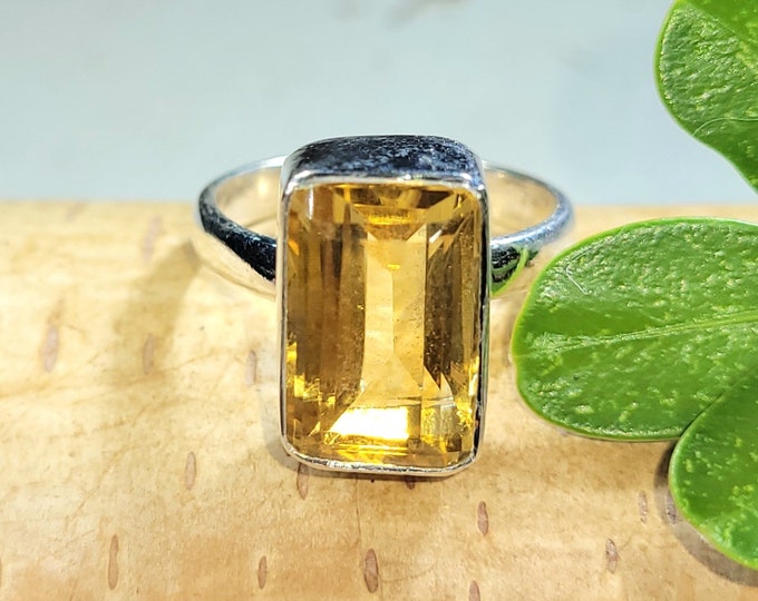 Eye Clean Faceted Citrine Ring Handmade .925 Sterling Silver Ring Size 6.25 4.5 Grams 9/16" x 7/16" FU34