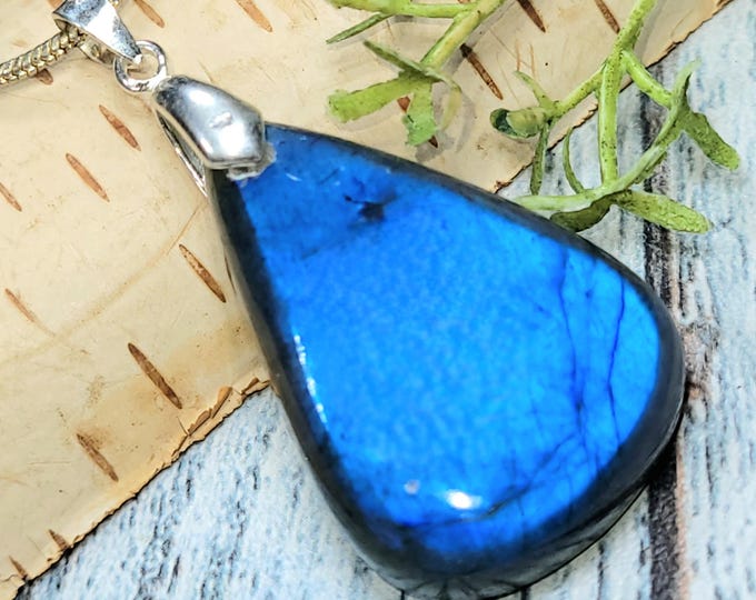 Blue Flash Labradorite Sterling Silver Pendant: Handmade Gemstone Jewelry